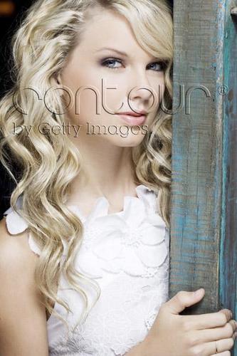 Taylor Swift - Photoshoot #038: Justine (2008)