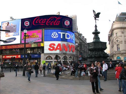  The AD On Piccadilly Circus