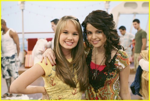  Debby & Selena