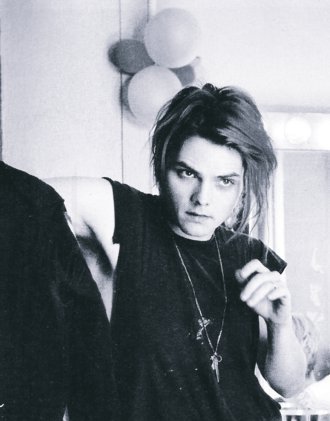 Gerard Way old photo - Gerard Way Icon (28926221) - Fanpop picture
