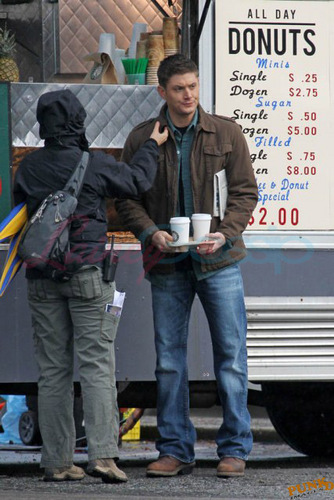  Jensen Ackles and Jared Padalecki shoot in Vancouver - 9 Dec.