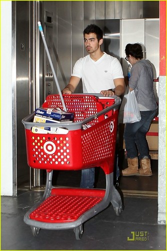  Joe Jonas is On Target (December 7)