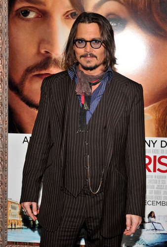  Johnny Depp @ the World Premiere of 'The Tourist'