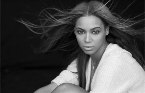  Lovely Beyoncé photo