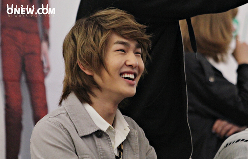  Onew Cute/Funny Faces