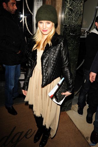 Arriving at hotel in London (December 11)