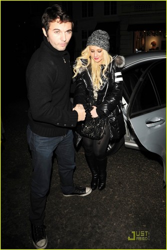  Christina out in Londra