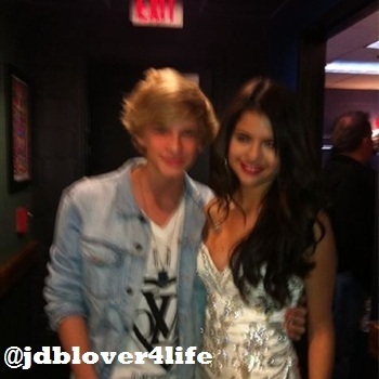  Cody Simpson & Selena Gomez