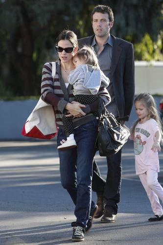  Jen and Ben at Farmer’s Market With Their Daughters!