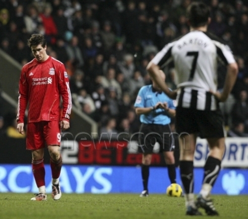 Nando - Newcastle U.(3) vs Liverpool (1)