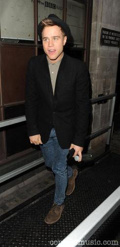  Olly Murs Outside The Bbc Radio One Studios.