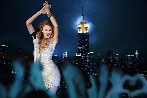 Taylor Swift: Speak Now Thanksgiving Concert Special