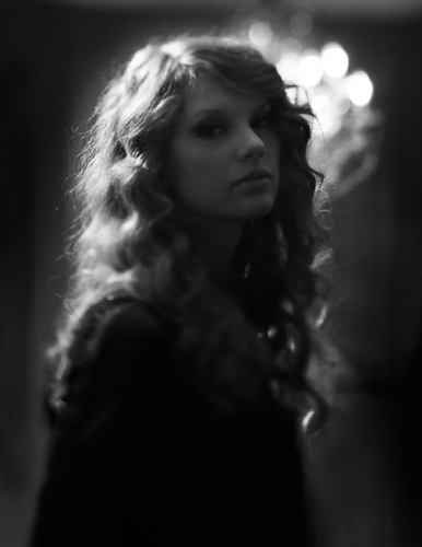 "Taylor Swift: Speak Now" Thanksgiving tamasha special
