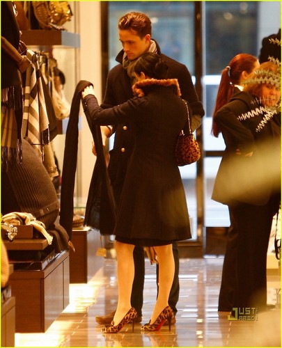  Dita Von Teese: burberry Shopping with Louis Marie!