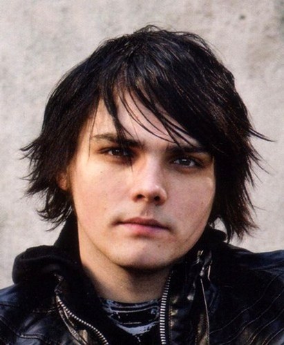  GERARD IS SO FUCKIN AWESOME AND COOL IN THIS PIC!!!!!!!!!!!!!!!!!!!!!!!!!!