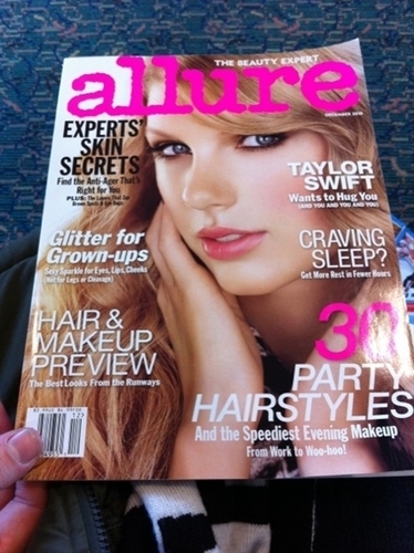  Happy bday Taylor!! I bought this mag for you!