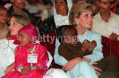  LAHORE, Pakistan - APRIL 1996