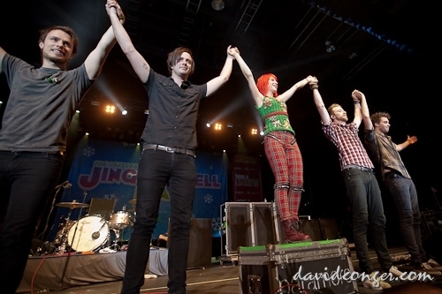  Paramore at Jingle campana, bell Bash in Seattle!
