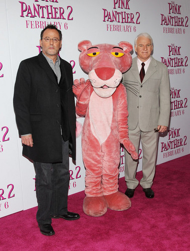  Premiere Of "The berwarna merah muda, merah muda harimau kumbang, panther 2" - Arrivals