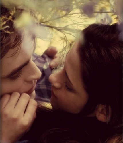  [New] Edward & Bella Eclipse Movie picture