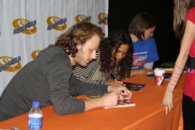  Angel Coulby & Rupert Young in Memorabilia
