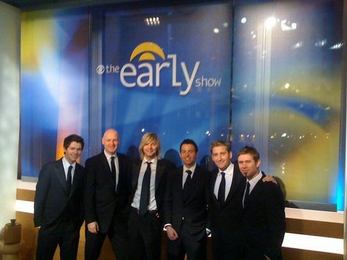  Celtic Thunder on The Early 显示