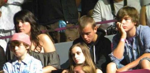  Chris, Caitlin, Ryan and Chaz at Justin's کنسرٹ