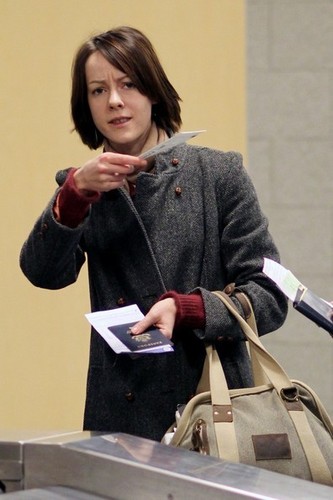 Jena Malone departing from YVR, Vancouver International Airport,November 21, 2010  