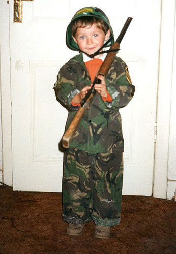  Niall as a kid awww adorable!!!