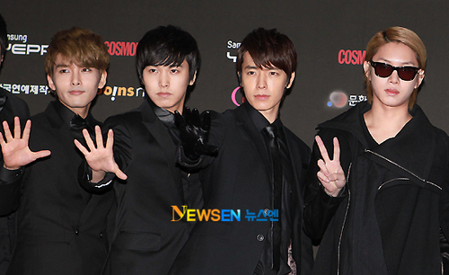  Ryeowook, Sungmin, Donghae & Heechul At the 25th Golden Disk awards