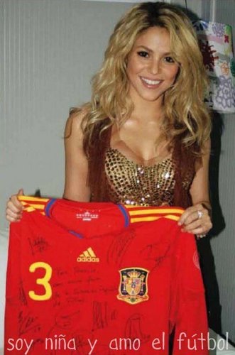  Shakira football