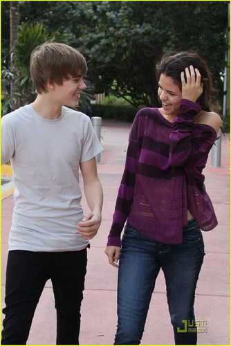 Justin Bieber and Selena Gomez in Miami