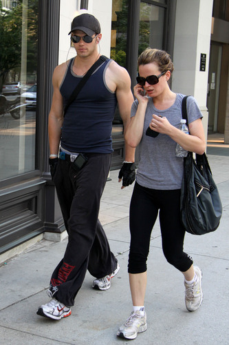  New/Old candid of Elizabeth downtown with Kellan Lutz.