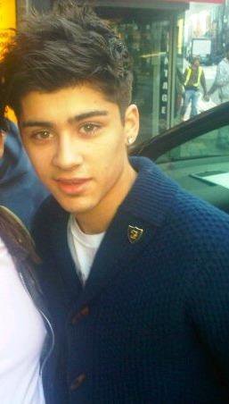 Sizzling Hot Zayn (He Owns My Heart & Always Will) Those Sparkling Coco Eyes :) x