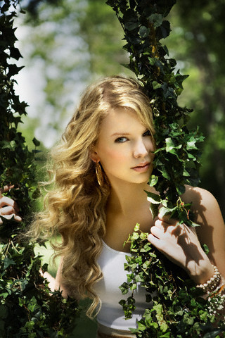 Taylor সত্বর - Photoshoot #052: Country Weekly (2008)