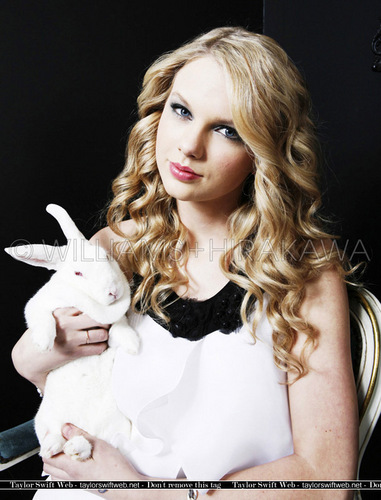  Taylor সত্বর - Photoshoot #058: Entertainment Weekly (2008)