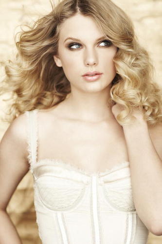  Taylor schnell, swift - Photoshoot #071: Flare (2009)