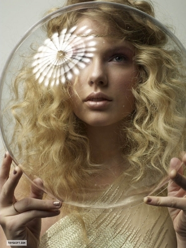  Taylor সত্বর - Photoshoot #079: Rolling Stone (2009)