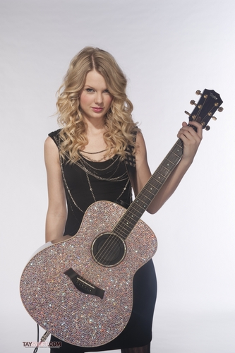  Taylor সত্বর - Photoshoot #082: SNL promos (2009)