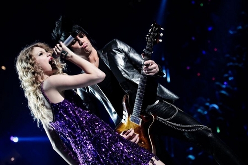  Taylor 迅速, スウィフト - Photoshoot #101: Fearless Tour (2009)