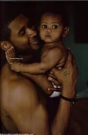  Usher and his baby