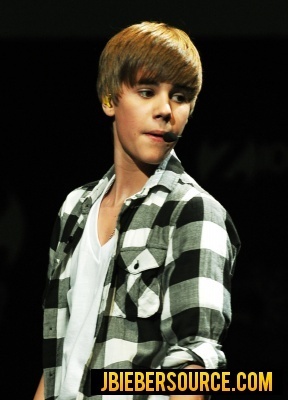  Justin at the 2010 Jingle Ball