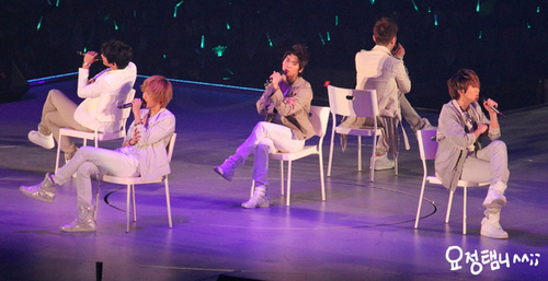  SHINee _first concert in japan ^^