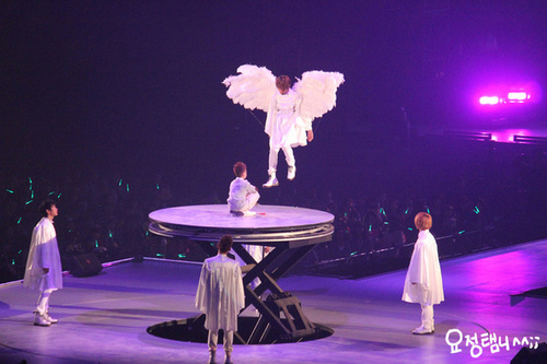 SHINee _first concert in japan  ^^