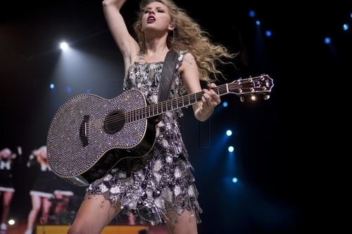  Taylor cepat, swift - Photoshoot #106: TIME (2010)