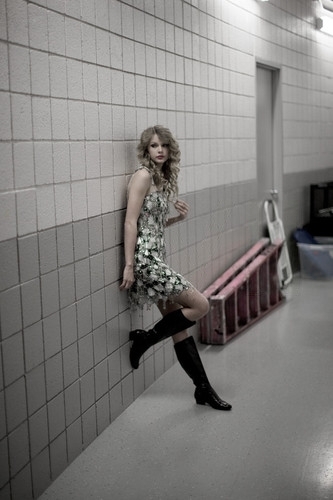  Taylor pantas, swift - Photoshoot #106: TIME (2010)