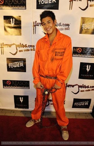  Bronson Pelletier escapes prison and attends HorrorJunkies.com Red Carpet Halloween Launch