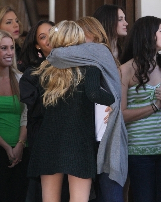 Miley on "So Undercover" Set