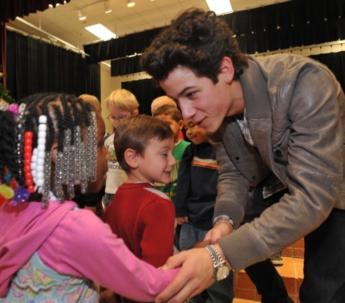  Nick with fans:))