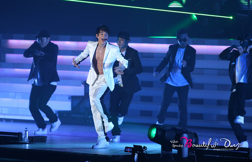  Minho at SHINee The 1st コンサート in 日本 101226